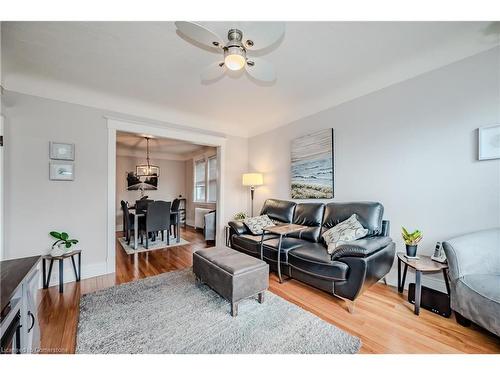 187 Grenfell Street, Hamilton, ON - Indoor Photo Showing Living Room