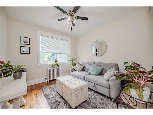 187 Grenfell Street, Hamilton, ON - Indoor Photo Showing Living Room