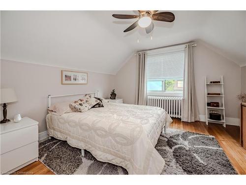 187 Grenfell Street, Hamilton, ON - Indoor Photo Showing Bedroom