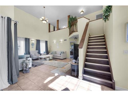 19 Meadowbrook Court, Dunnville, ON - Indoor Photo Showing Other Room