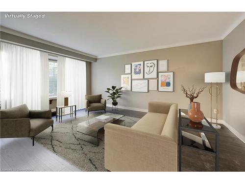 7513 Redhaven Crescent, Niagara Falls, ON - Indoor Photo Showing Living Room