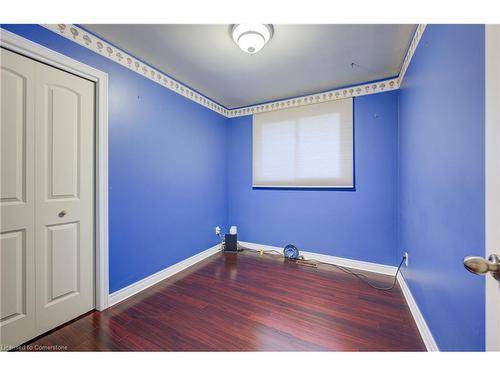 7513 Redhaven Crescent, Niagara Falls, ON - Indoor Photo Showing Other Room