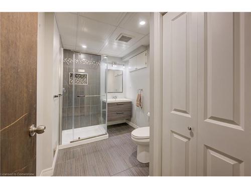 7513 Redhaven Crescent, Niagara Falls, ON - Indoor Photo Showing Bathroom