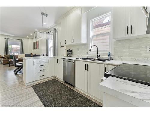 126 Cavell Avenue, Hamilton, ON - Indoor Photo Showing Kitchen With Upgraded Kitchen