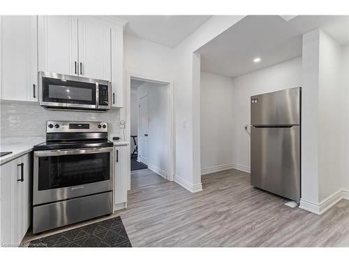 126 Cavell Avenue, Hamilton, ON - Indoor Photo Showing Kitchen