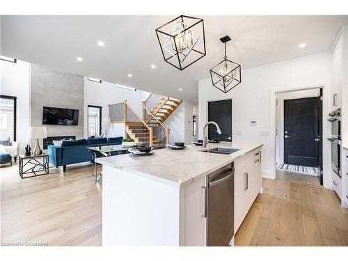 3470 North Shore Drive, Ridgeway, ON - Indoor Photo Showing Kitchen With Double Sink With Upgraded Kitchen