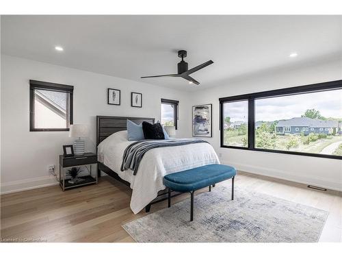 3470 North Shore Drive, Ridgeway, ON - Indoor Photo Showing Bedroom