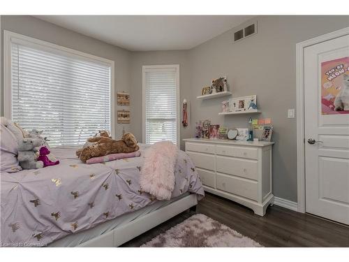 24 Manorwood Drive, Smithville, ON - Indoor Photo Showing Bedroom