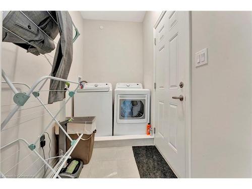 104 Parkside Drive, St. Catharines, ON - Indoor Photo Showing Laundry Room