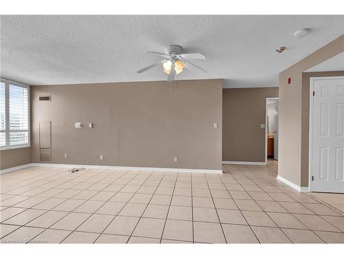 302-495 #8 Highway, Stoney Creek, ON - Indoor Photo Showing Other Room