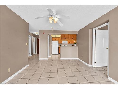 302-495 #8 Highway, Stoney Creek, ON - Indoor Photo Showing Kitchen