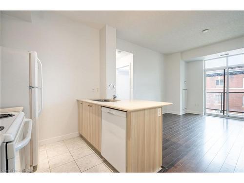 308-90 Charlton Avenue W, Hamilton, ON - Indoor Photo Showing Kitchen