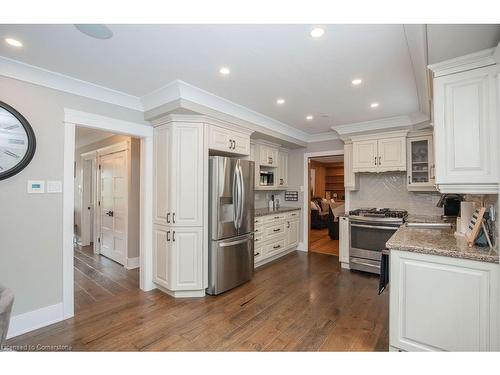 493 Wicklow Road, Burlington, ON - Indoor Photo Showing Kitchen With Upgraded Kitchen