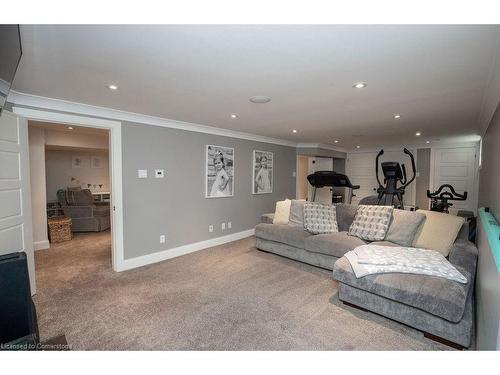 493 Wicklow Road, Burlington, ON - Indoor Photo Showing Living Room