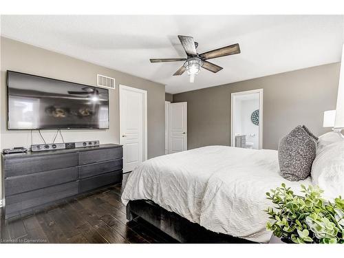 88 Mcknight Avenue, Waterdown, ON - Indoor Photo Showing Bedroom