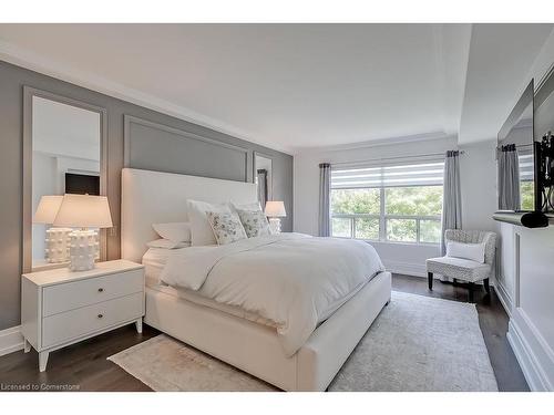 604-2190 Lakeshore Road, Burlington, ON - Indoor Photo Showing Bedroom