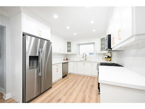 12 Solomon Crescent, Hamilton, ON - Indoor Photo Showing Kitchen With Upgraded Kitchen