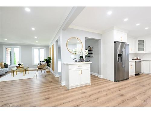 12 Solomon Crescent, Hamilton, ON - Indoor Photo Showing Kitchen With Upgraded Kitchen