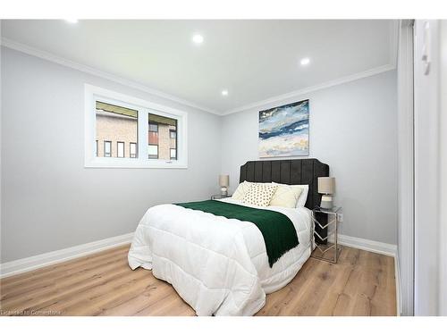 12 Solomon Crescent, Hamilton, ON - Indoor Photo Showing Bedroom