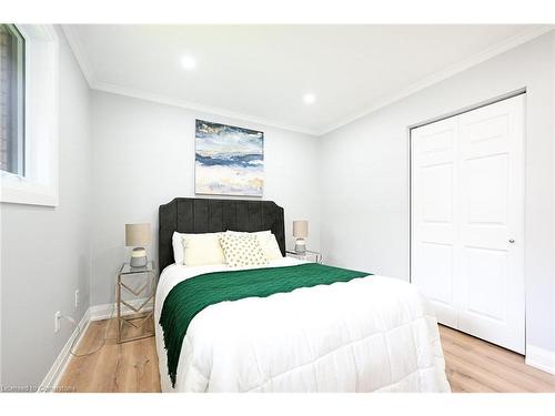 12 Solomon Crescent, Hamilton, ON - Indoor Photo Showing Bedroom