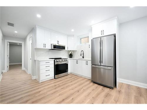 12 Solomon Crescent, Hamilton, ON - Indoor Photo Showing Kitchen With Upgraded Kitchen