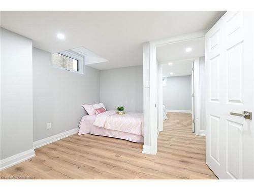 12 Solomon Crescent, Hamilton, ON - Indoor Photo Showing Bedroom