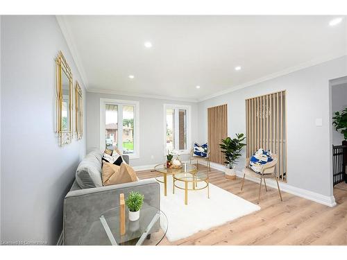 12 Solomon Crescent, Hamilton, ON - Indoor Photo Showing Living Room