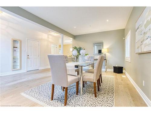 96 Glenmeadow Crescent, Stoney Creek, ON - Indoor Photo Showing Dining Room