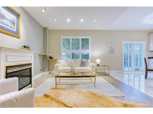 96 Glenmeadow Crescent, Stoney Creek, ON - Indoor Photo Showing Living Room With Fireplace