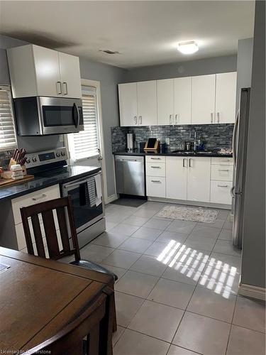 86 Shadyside Avenue, Hamilton, ON - Indoor Photo Showing Kitchen