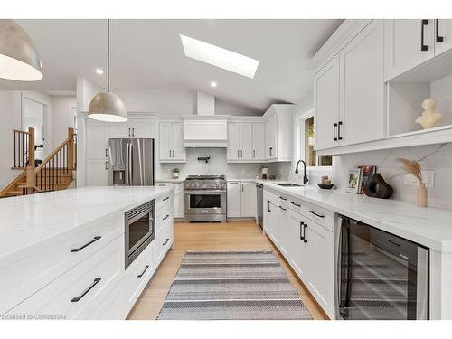 332 Swinburne Road, Burlington, ON - Indoor Photo Showing Kitchen With Stainless Steel Kitchen