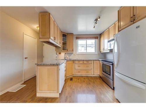 69-120 Quigley Road, Hamilton, ON - Indoor Photo Showing Kitchen With Stainless Steel Kitchen