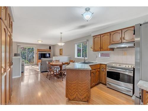 95 First Road W, Stoney Creek, ON - Indoor Photo Showing Kitchen