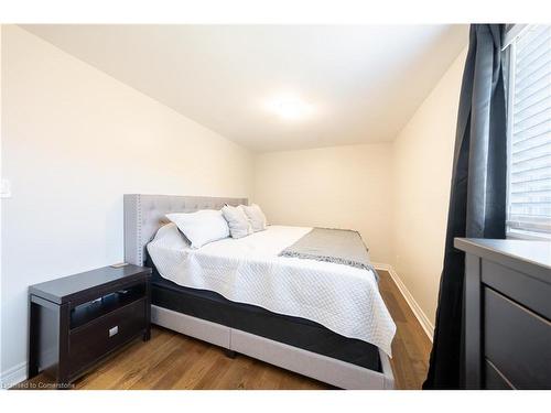 P3-444 Stone Church Road W, Hamilton, ON - Indoor Photo Showing Bedroom