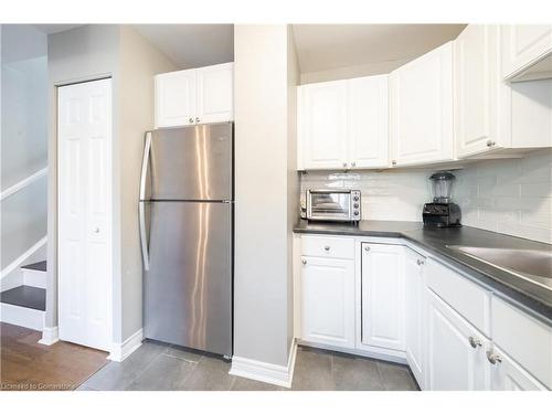 P3-444 Stone Church Road W, Hamilton, ON - Indoor Photo Showing Kitchen