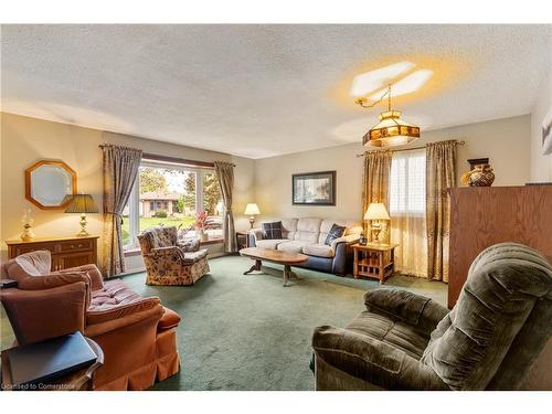 9 Westdale Avenue, Port Dover, ON - Indoor Photo Showing Living Room