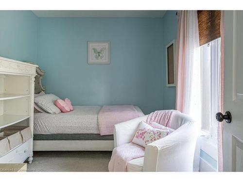 485 Catharine Street N, Hamilton, ON - Indoor Photo Showing Bedroom