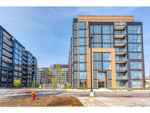 230-2343 Khalsa Gate, Oakville, ON - Outdoor With Facade