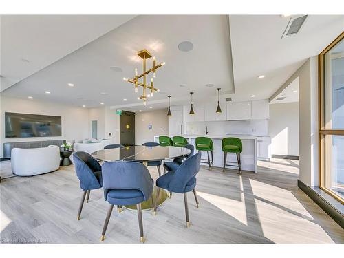 230-2343 Khalsa Gate, Oakville, ON - Indoor Photo Showing Dining Room