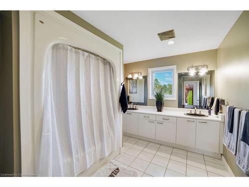 53 Harrison Road, Caledonia, ON - Indoor Photo Showing Bathroom