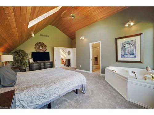 53 Harrison Road, Caledonia, ON - Indoor Photo Showing Bedroom