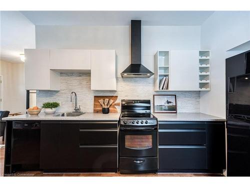 314 Hunter Street W, Hamilton, ON - Indoor Photo Showing Kitchen