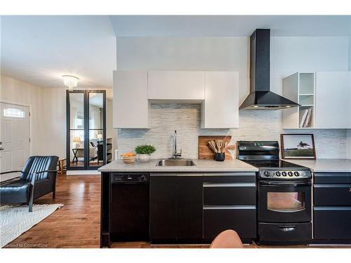 314 Hunter Street W, Hamilton, ON - Indoor Photo Showing Kitchen