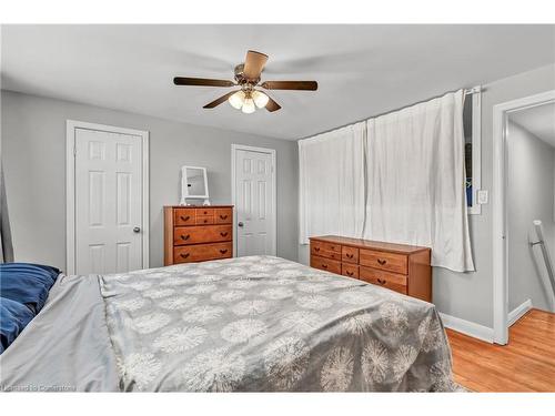 53 Paling Court, Hamilton, ON - Indoor Photo Showing Bedroom