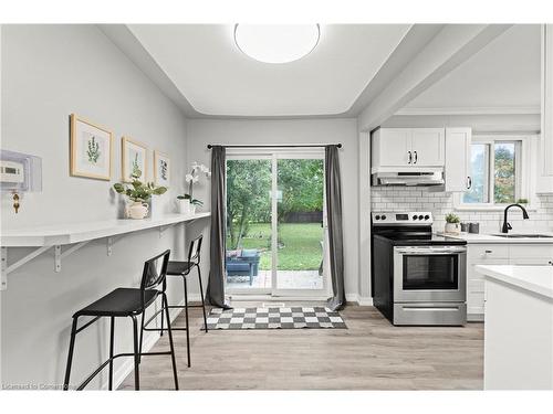 735 Upper Gage Avenue, Hamilton, ON - Indoor Photo Showing Kitchen