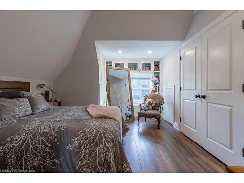 81 Dunsmure Road, Hamilton, ON - Indoor Photo Showing Bedroom