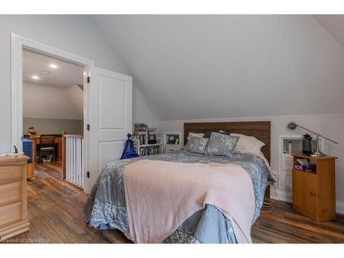 81 Dunsmure Road, Hamilton, ON - Indoor Photo Showing Bedroom