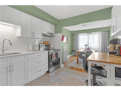 25-100 St. Andrews Court, Hamilton, ON - Indoor Photo Showing Kitchen