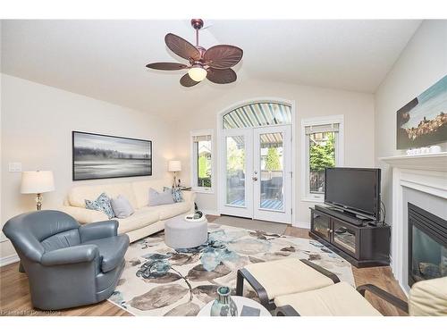 12-17 Riverside Circle, Smithville, ON - Indoor Photo Showing Living Room With Fireplace