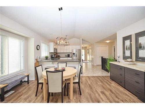 12-17 Riverside Circle, Smithville, ON - Indoor Photo Showing Dining Room